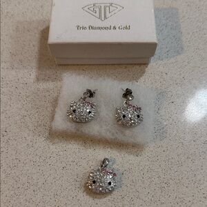 Hello Kitty Silver and Pink Jewelry Set